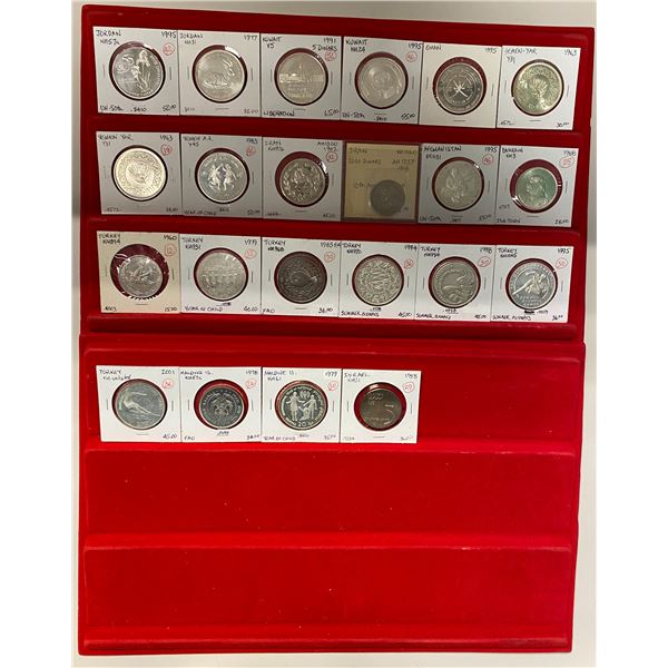 WORLDWIDE: LOT of 22 coins