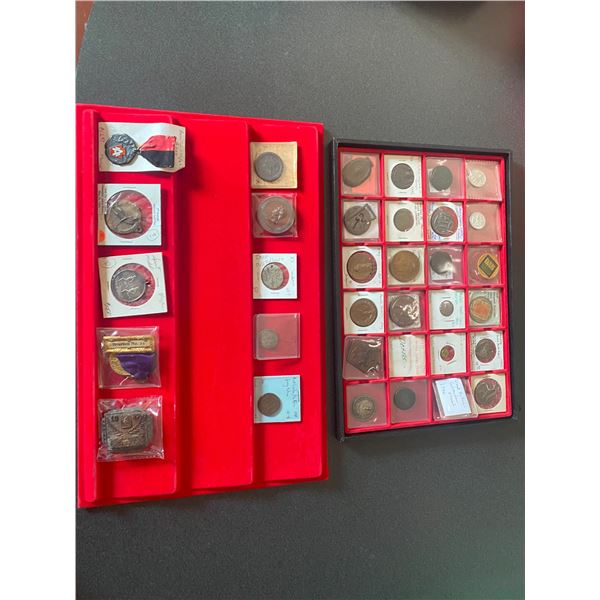 WORLDWIDE: LOT of 35 exonumia items