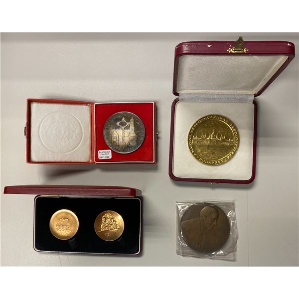 WORLDWIDE: LOT of 25 medals