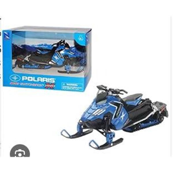 Polaris 800 Switchback Pro X Die-Cast Snowmobile, 1:16 Scale Model