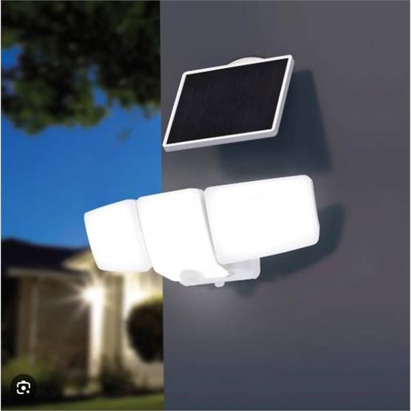 LUTEC Motion-Activated Solar Security LED Light, 2500 Lumens, IP44, Model 18063S-C