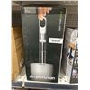Image 2 : Simplehuman Paper Towel Pump With Integrated Spray, Stainless Steel