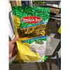 Image 2 : 18 Bags of Family’s Best Potato Chips (Wavy & Sour Cream and Onion)