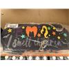 Image 1 : Halloween-Themed Wall Hanging Sign With Accessories