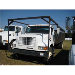 2001 INTERNATIONAL 4900 SINGLE AXLE FLATBED,