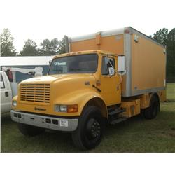 2002 INTERNATIONAL 4900 FUEL & LUBE TRUCK,