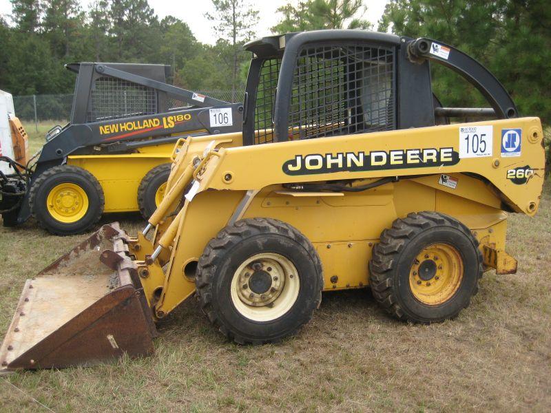 JOHN DEERE 260 SKID STEER LOADER,