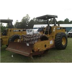 CAT CP-563C VIBRATORY ROLLER,