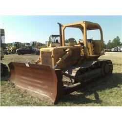 DRESSER TD15C CRAWLER TRACTOR,