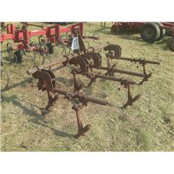 4 ROW CULTIVATOR