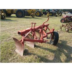 MASSEY FERGUSON MODEL 82