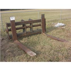 QUICK COUPLER FORK ATTACHMENT