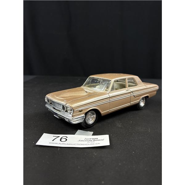 Maisto 1964 Ford Thunderbolt Diecast Car 1/24th Scale