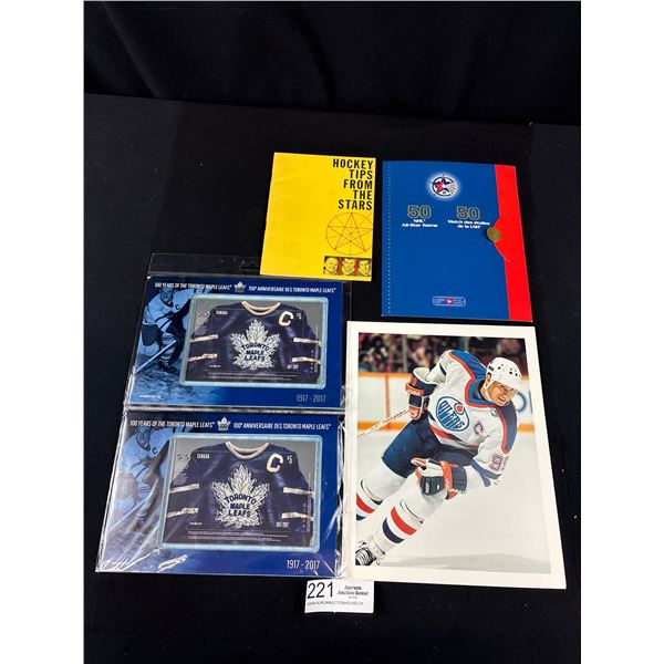 2 $5 2017 Toronto Star Hockey Tips from Stars Booklet and 3 1980s Vintage Wayne Gretzky Program Inse