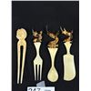 Image 5 : Bone/Ivory Collectibles and Necklace