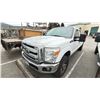Image 1 : 2016 FORD F-350 XLT SUPERDUTY, 4DR CREW CAB PU, WHITE, VIN 1FT8W3B66GED43705,