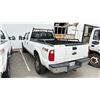 Image 2 : 2016 FORD F-350 XLT SUPERDUTY, 4DR CREW CAB PU, WHITE, VIN 1FT8W3B66GED43705,