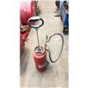 Image 1 : BROCK WHITE HAND PUMP PORTABLE CHEMICAL SPRAYER