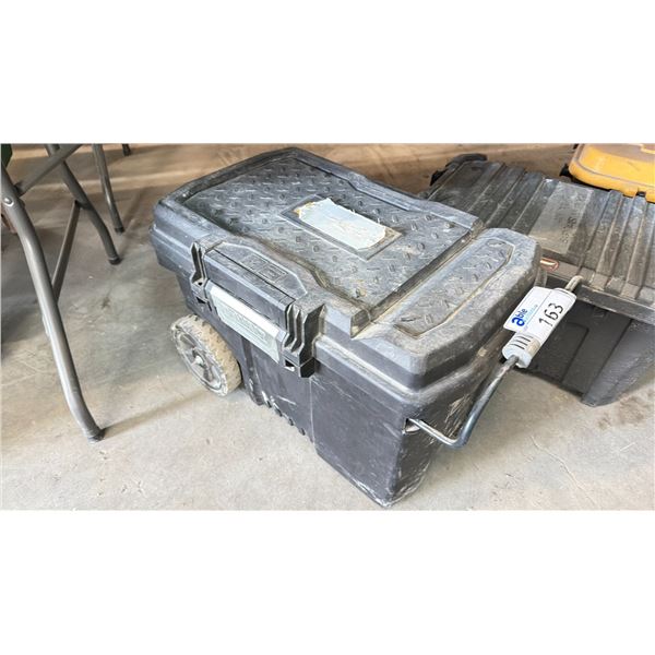 DEWALT MOBILE BLACK PLASTIC TOOLBOX WITH ASSORTED CONTENTS