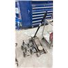 Image 1 : PRO SERIES 3 TON MECHANICS FLOOR JACK AND (4) EVERCRAFT 3 TON JACK STANDS