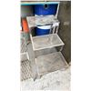 Image 1 : 2 1/2FT (3) STEP STEEL SHOP STAIRS