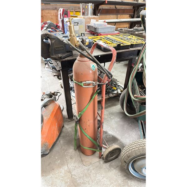 SOLID WHEEL DOLLY WITH WELDING GAUGE *TANK NOT INCLUDED*