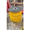 Image 3 : 3 SPOOLS OF YELLOW 3/8" POWER STRAND SYNTHETIC ROPE AND 1 SPOOL OF PLASTIC YELLOW CHAIN
