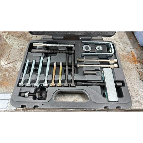 CARLYLE TOOLS STEERING WHEEL PULLER KIT
