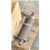 Image 3 : PALLET WITH 8 ASSORTED INDUSTRIAL HEAVY MACHINE HYDRAULIC CYLINDERS