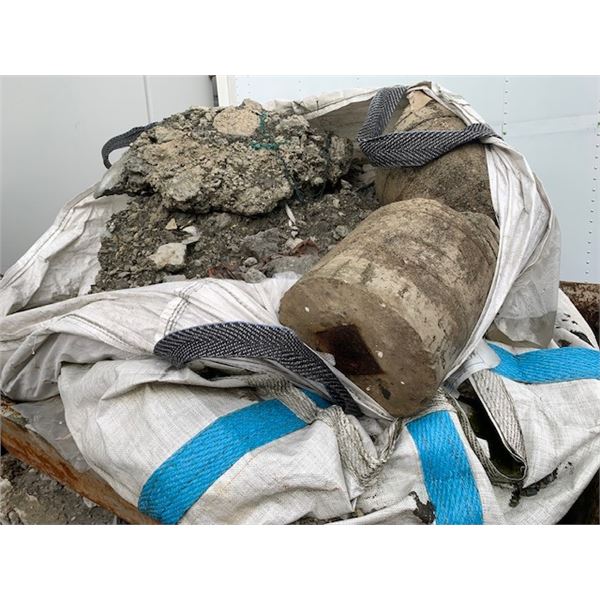 LARGE CONCRETE BLOCK, 2 STEEL CRANE LIFT BINS (APPROX 6' X 5' X 1 1/2' DEEP) & ASSORTED RUBBISH