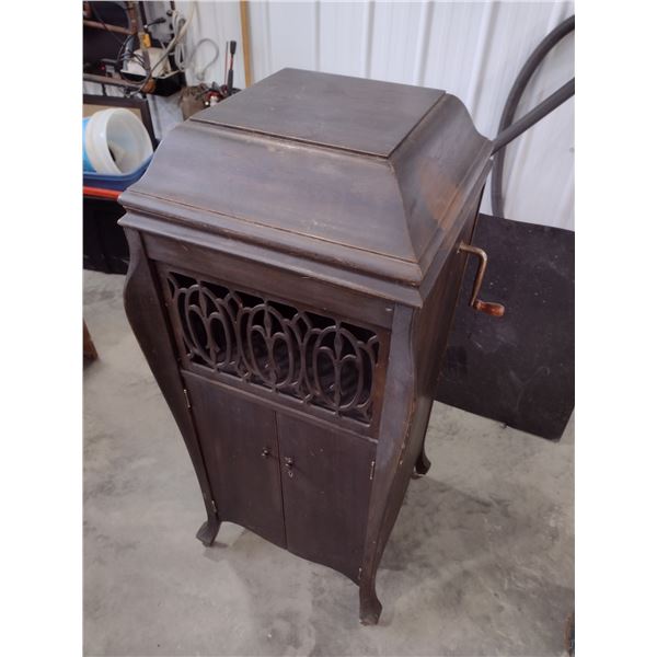 Sonora record player