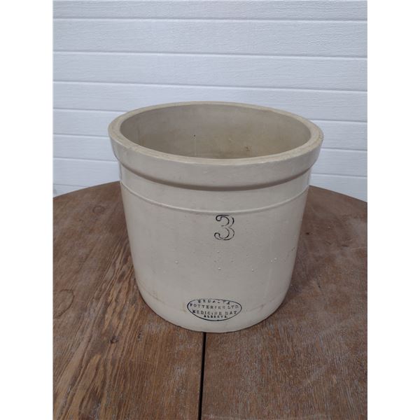 3 gallon medalta crock