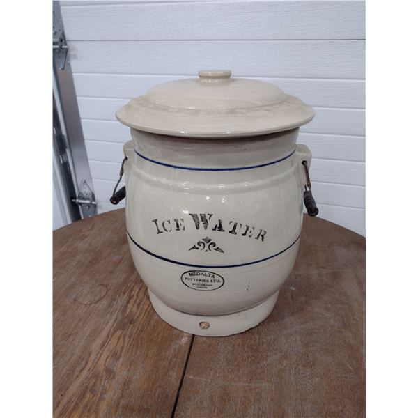 5 gallon medalta ice water crock
