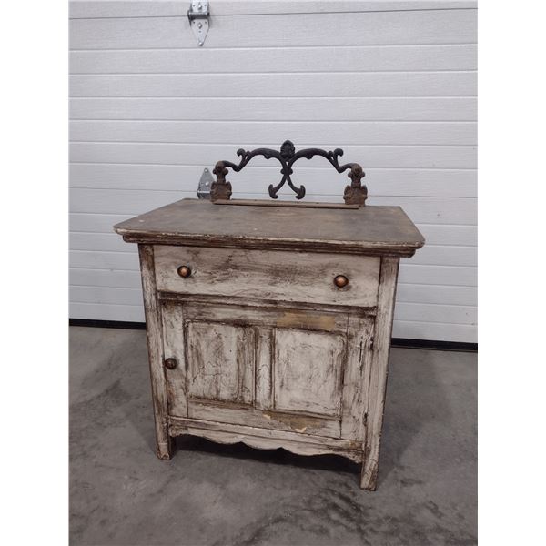Night stand