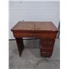 Image 2 : Sewing machine cabinet