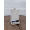Image 1 : match holder
