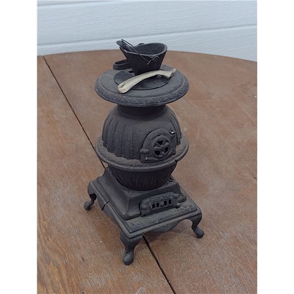 Salesman Sample heating stove w/ash bucket and ash shovel