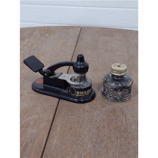ink well and ink bottle