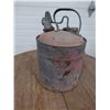 Image 1 : Antique gas can