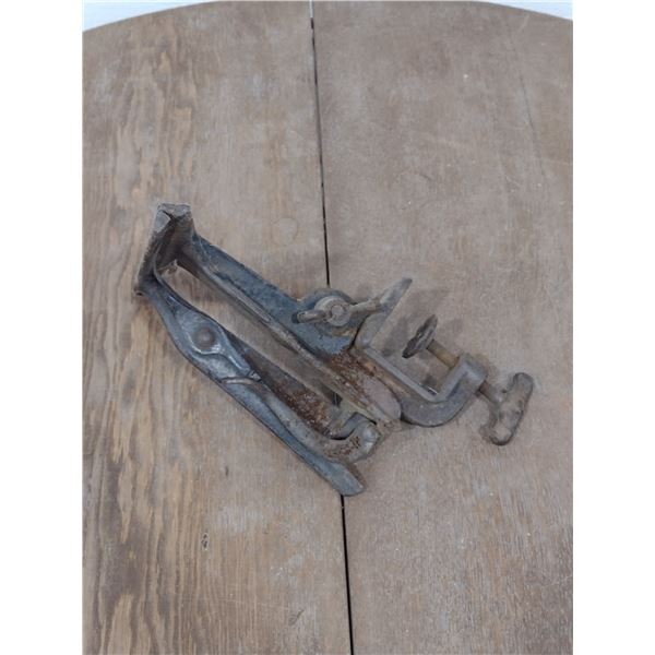 vintage bench vise