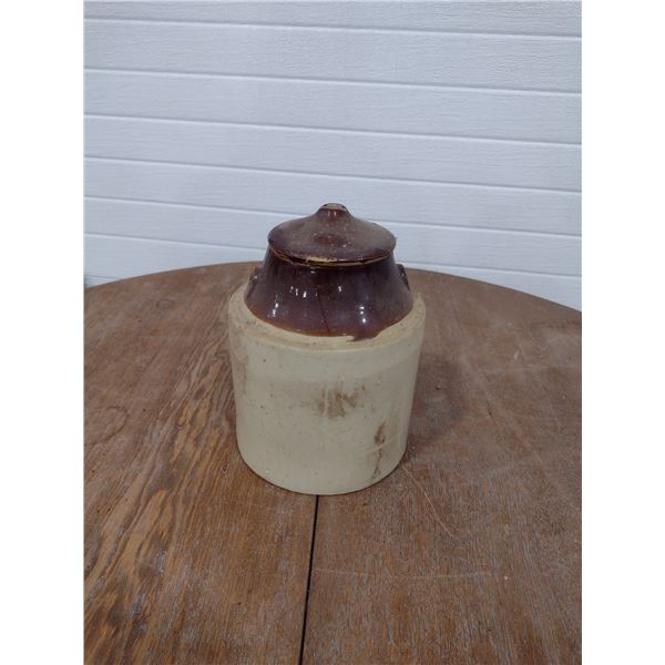 crock jug with lid