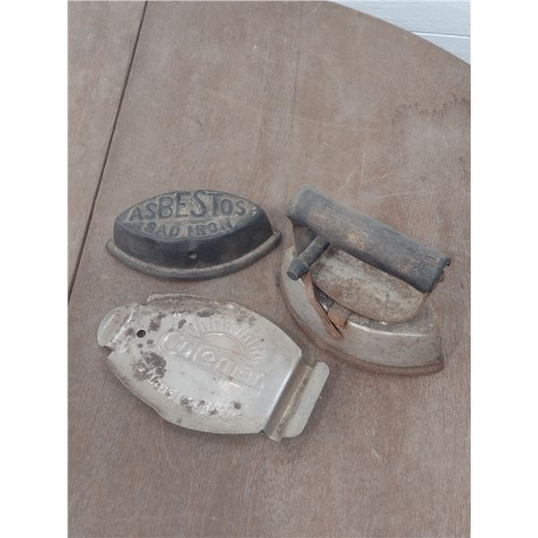 Clothes iron with stand and spare iron