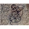 Image 1 : 2 old hand cranks and a clothes line pully