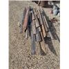 Image 1 : pallet of shorter weathered barn board