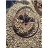 Image 1 : well bucket pulley
