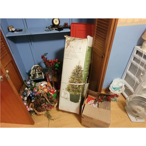 Christmas Tree & Decor A
