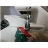 Image 16 : Janome Serger & Fabrics A