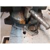 Image 5 : Bench Vise B