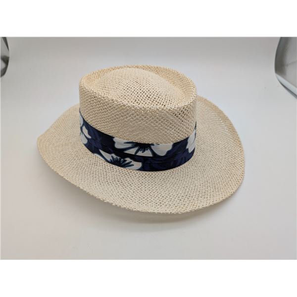 White straw hat