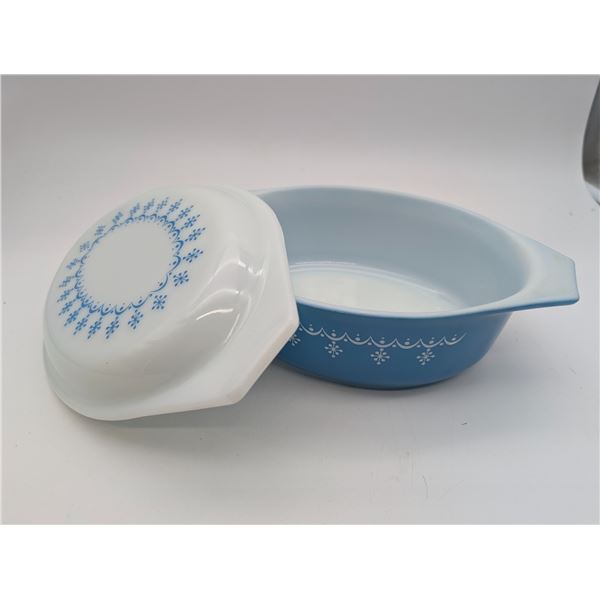 Blue Pyrex Dinner dish